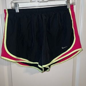 Nike dri fit running short - L